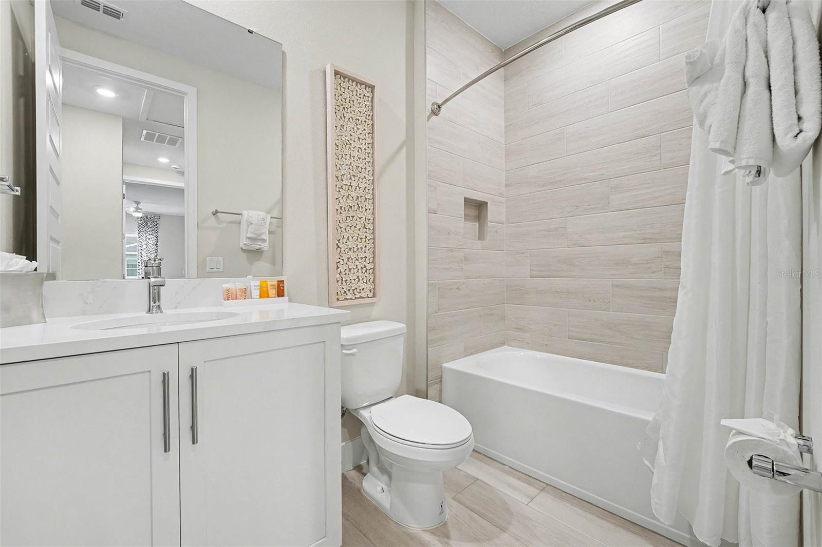 Image 27 of 30 For 7841 Spectrum Drive