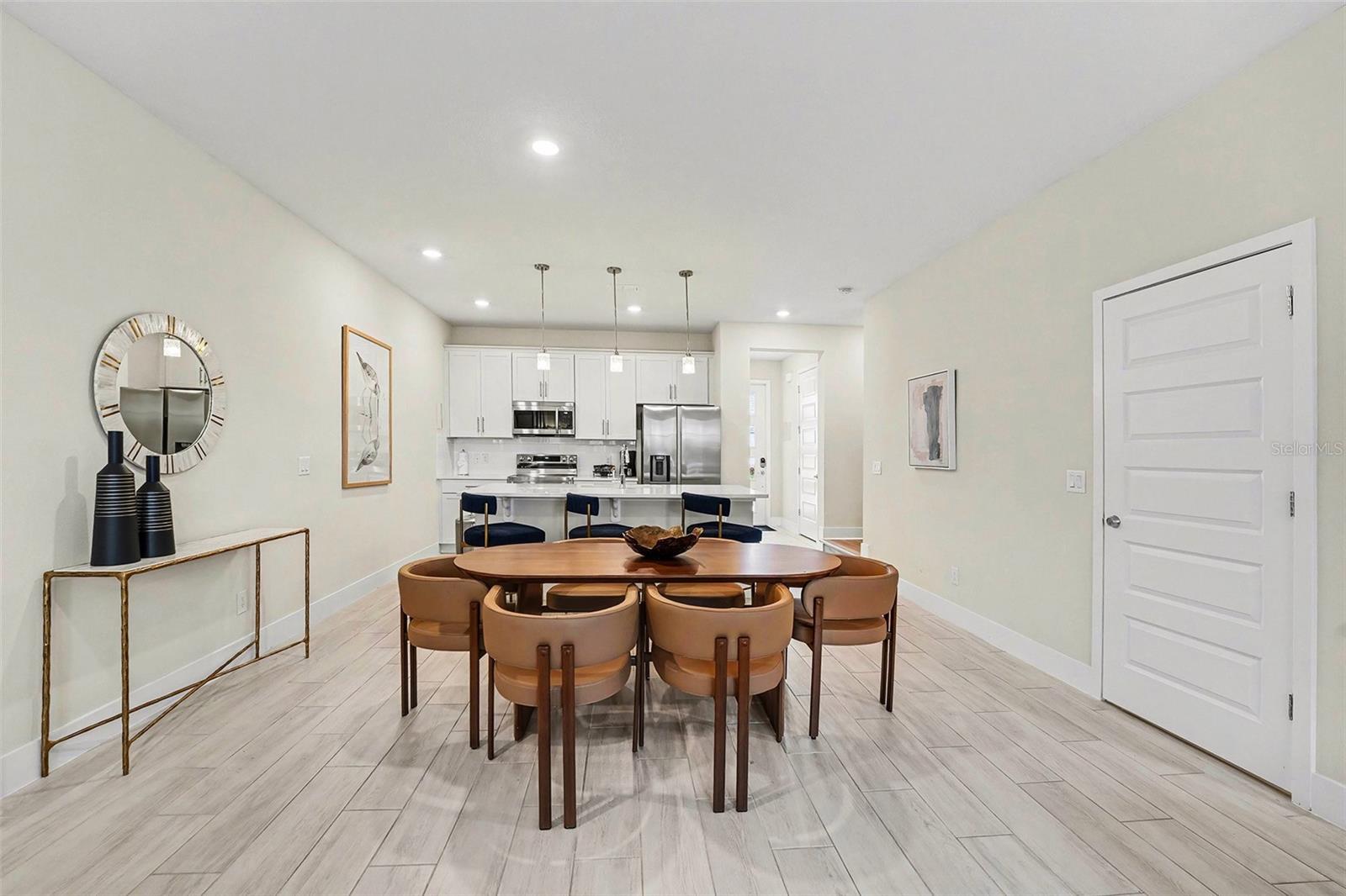 Image 8 of 30 For 7841 Spectrum Drive