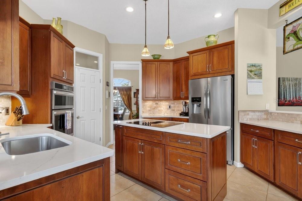 Image 9 of 33 For 8717 Ellesmere Place