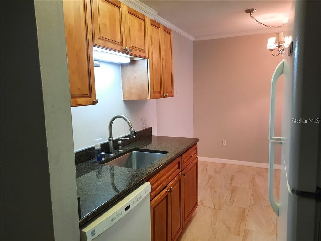 Image 4 of 15 For 1695 Lee Road B210