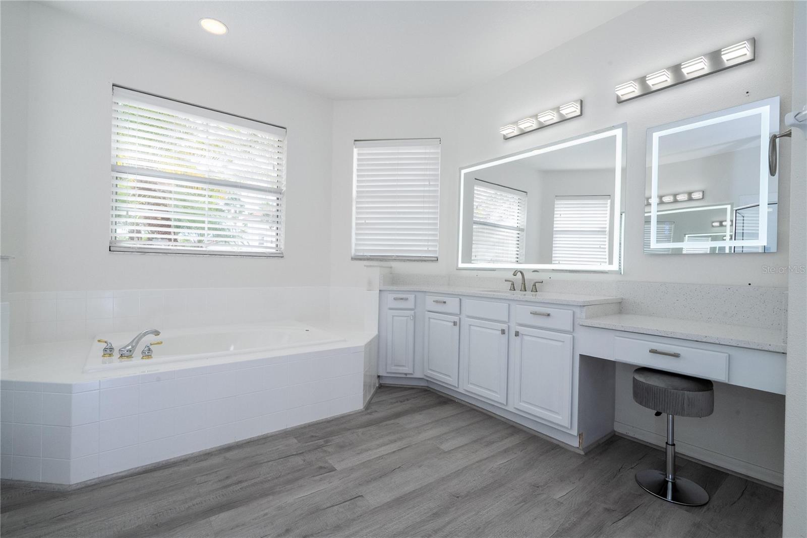 Image 31 of 81 For 3774 Eagle Isle Circle