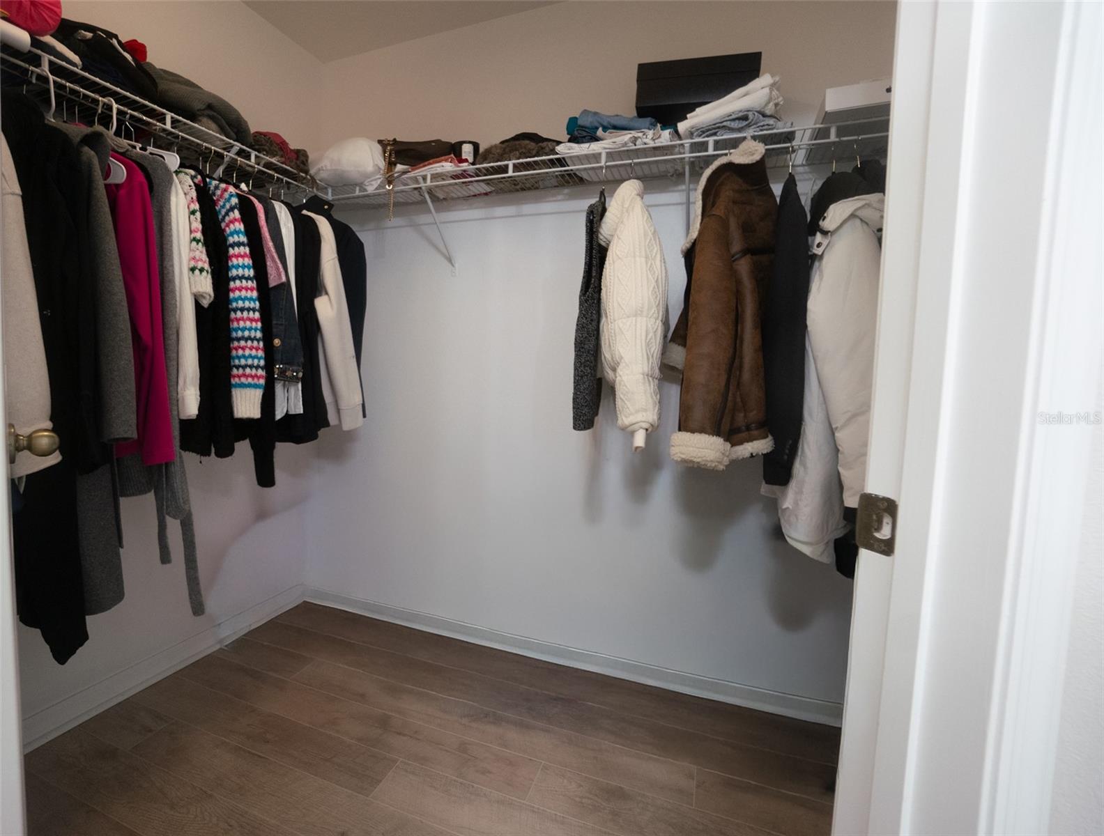 Image 15 of 17 For 7924 Edgewood Forest Drive