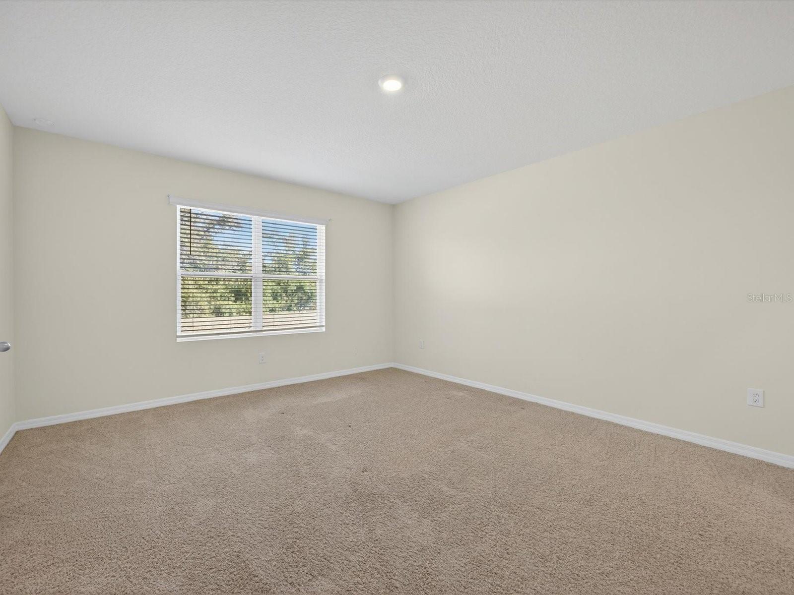 Image 17 of 37 For 209 Gina Lane