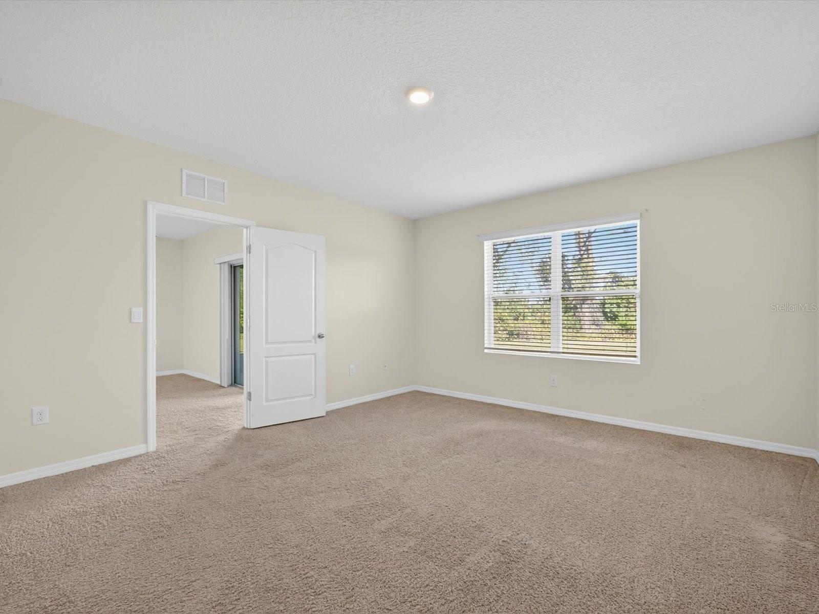 Image 19 of 37 For 209 Gina Lane