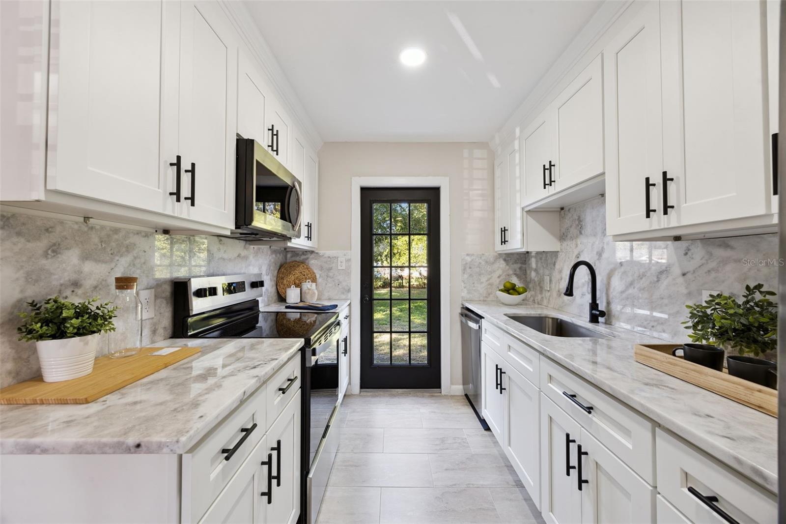 Image 7 of 20 For 1001 Alton Avenue