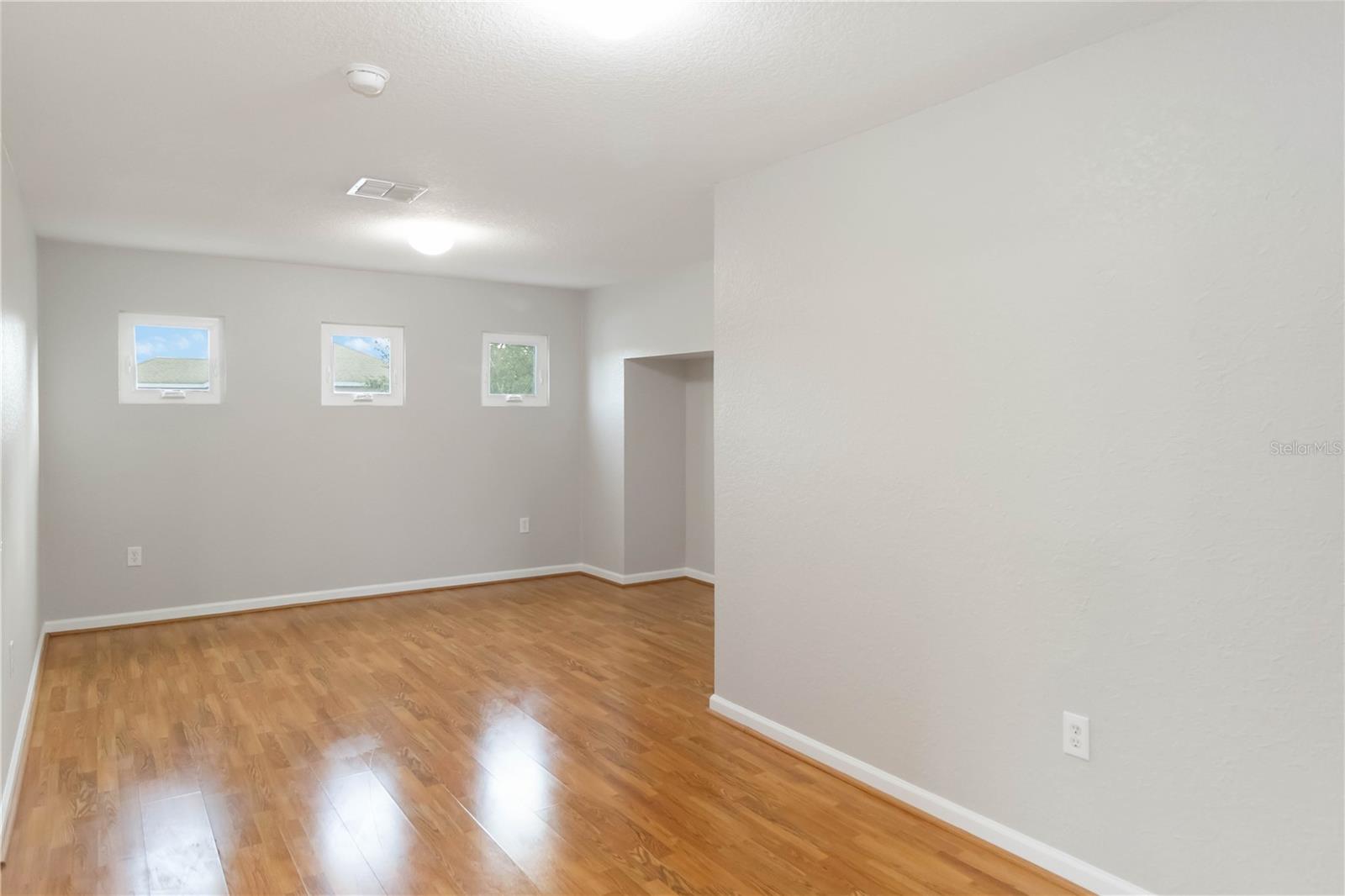 Image 33 of 54 For 13519 Bicton Lane