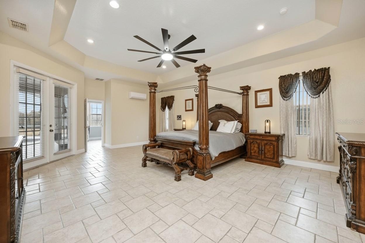 Image 14 of 45 For 18714 Northcliff Street