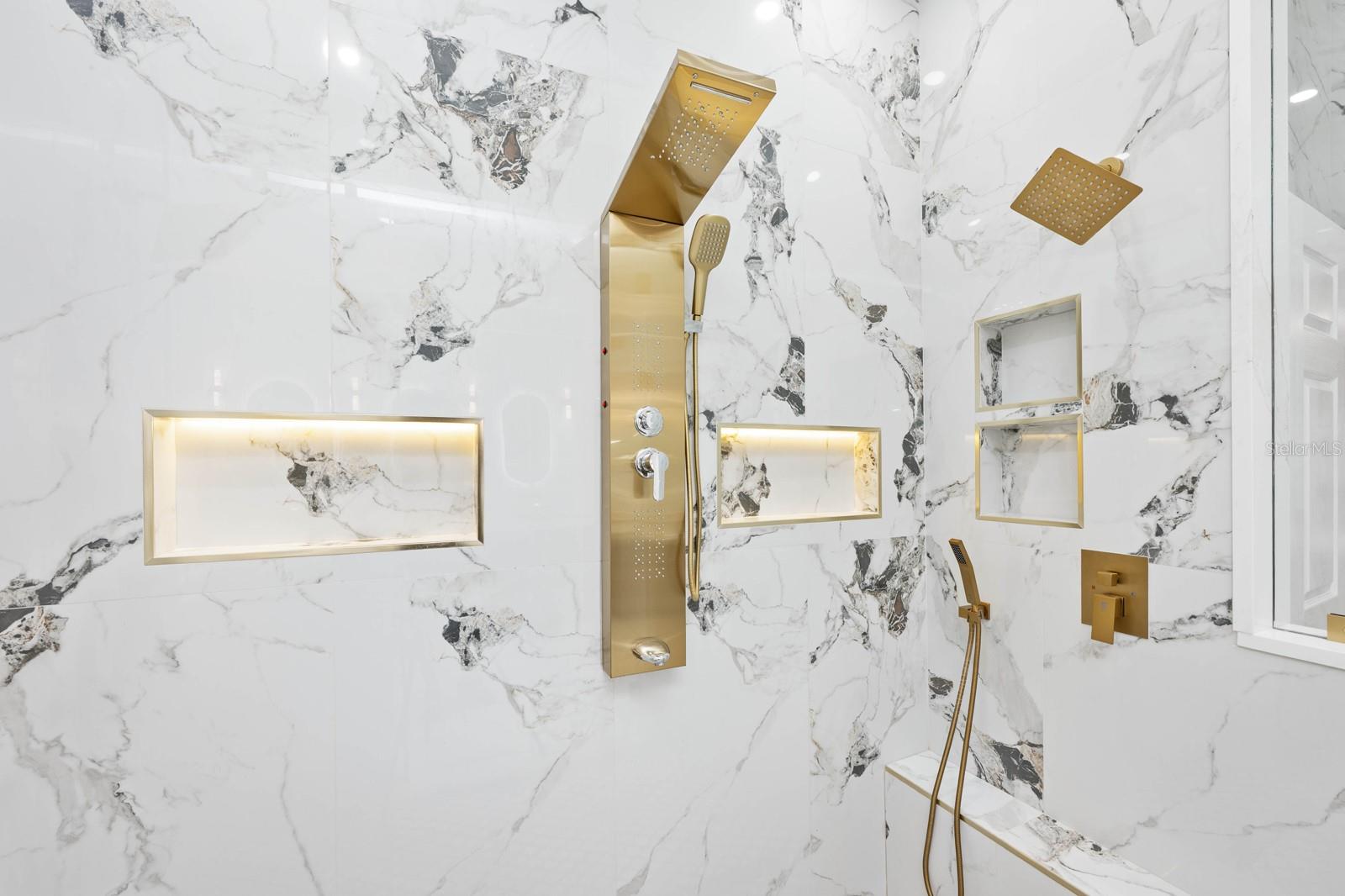 Image 18 of 45 For 18714 Northcliff Street