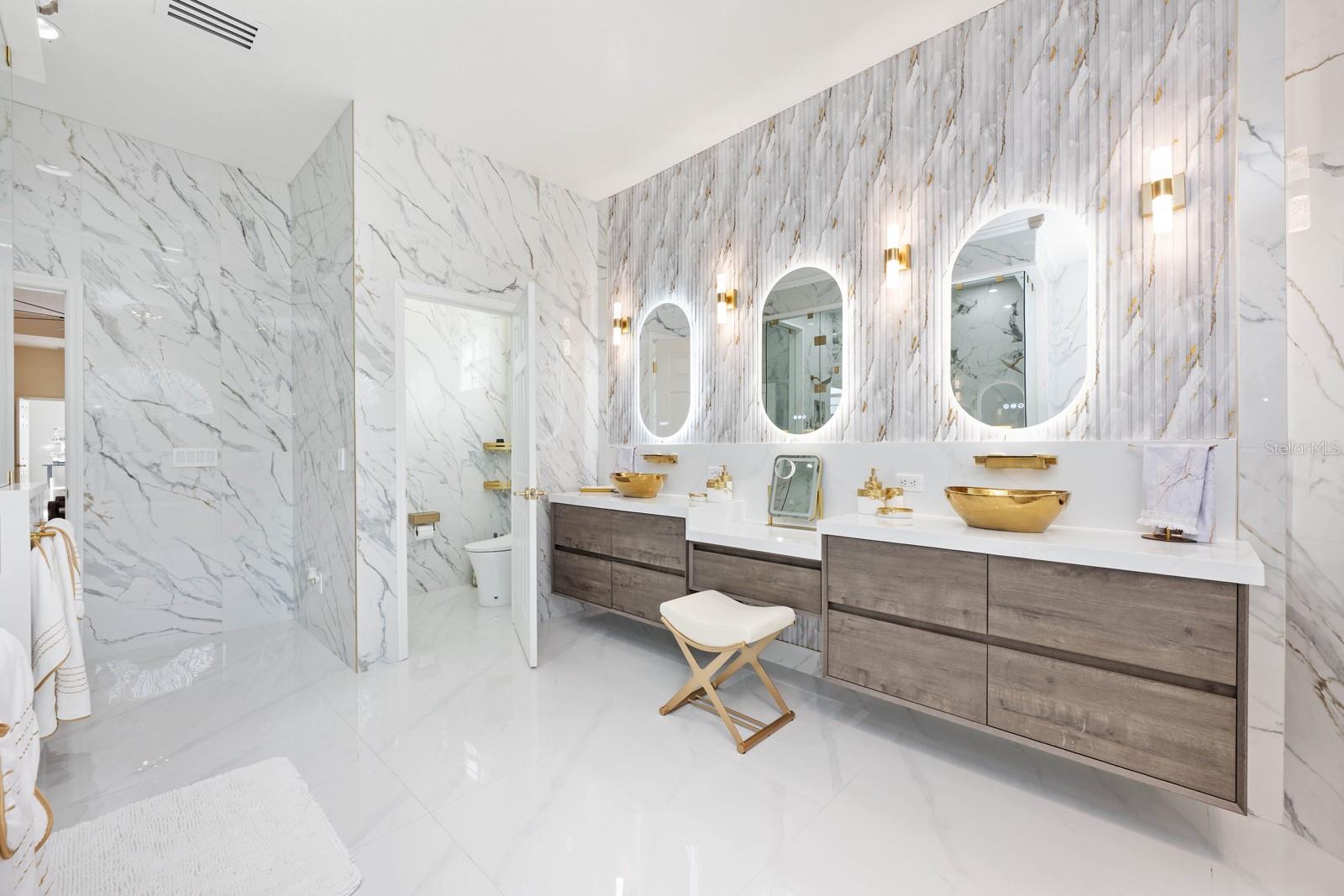 Image 19 of 45 For 18714 Northcliff Street