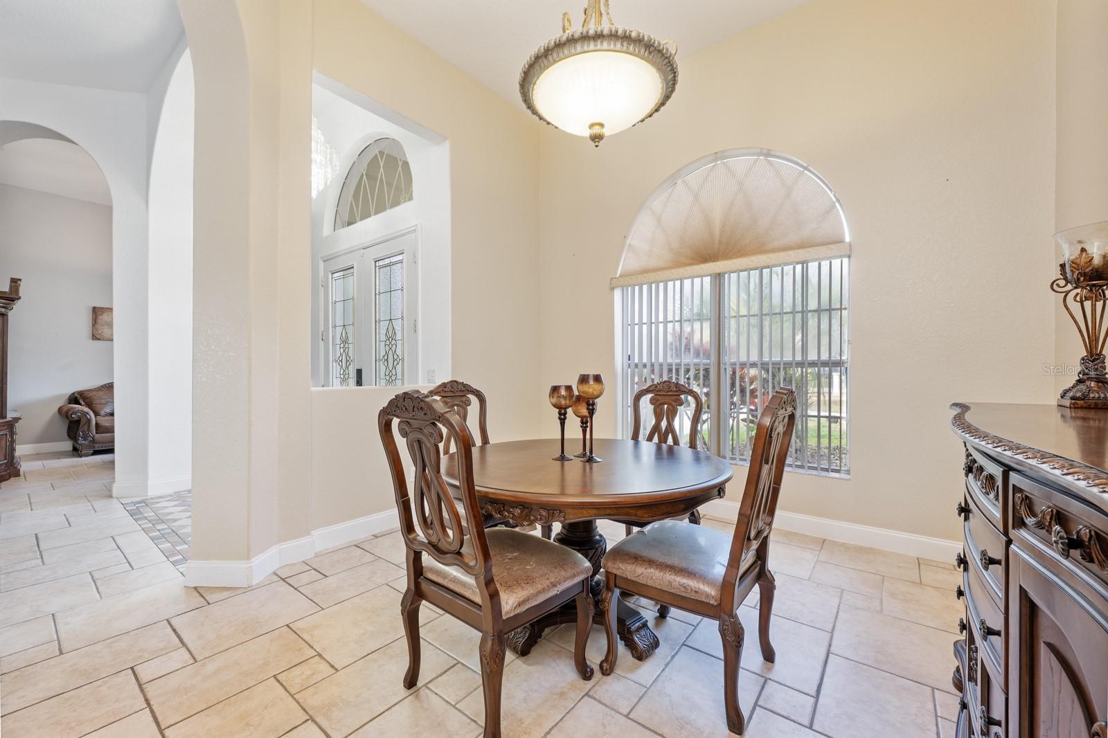 Image 22 of 45 For 18714 Northcliff Street