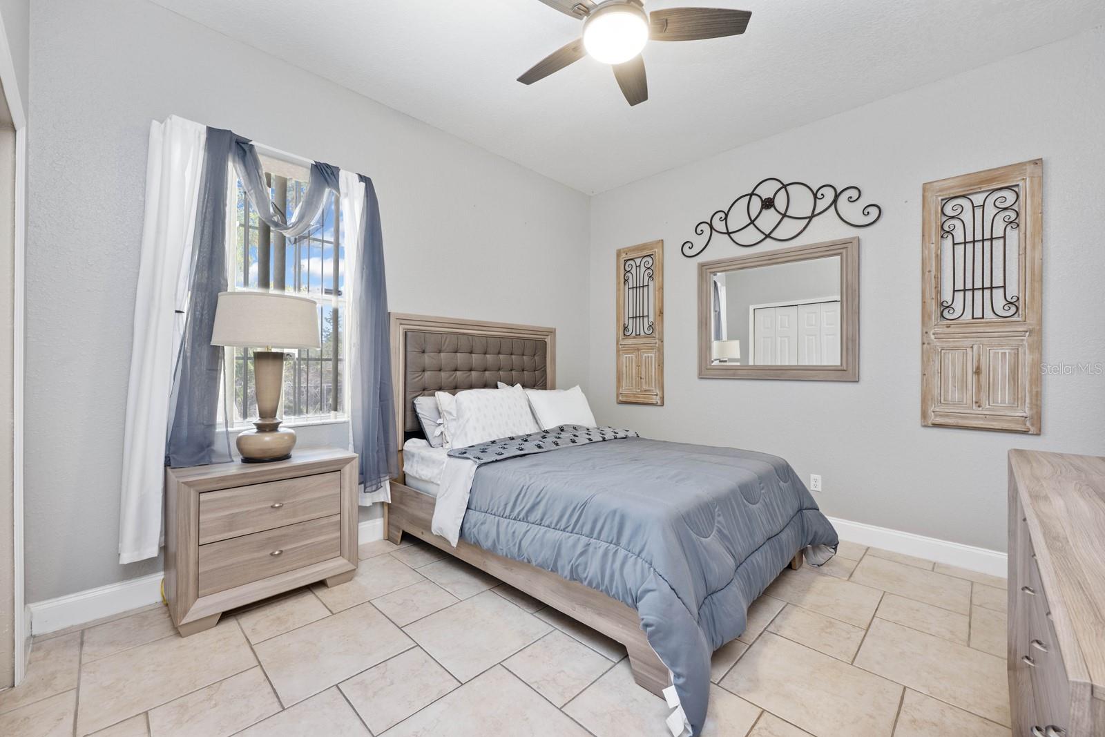 Image 23 of 45 For 18714 Northcliff Street