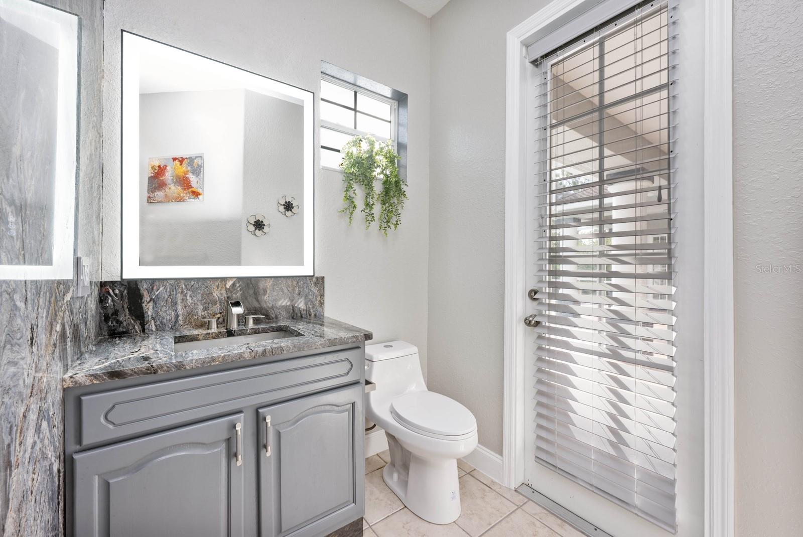 Image 24 of 45 For 18714 Northcliff Street