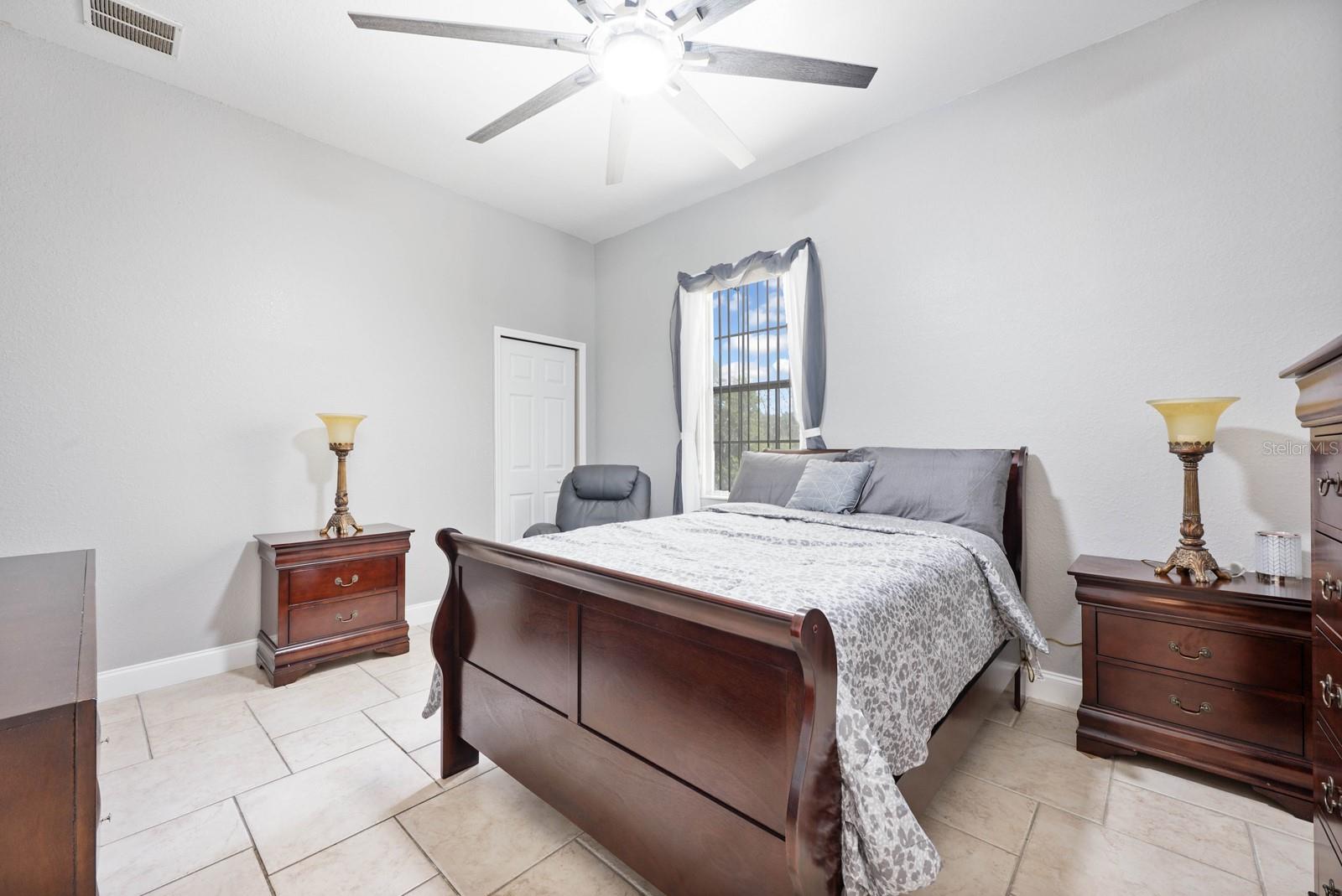 Image 25 of 45 For 18714 Northcliff Street