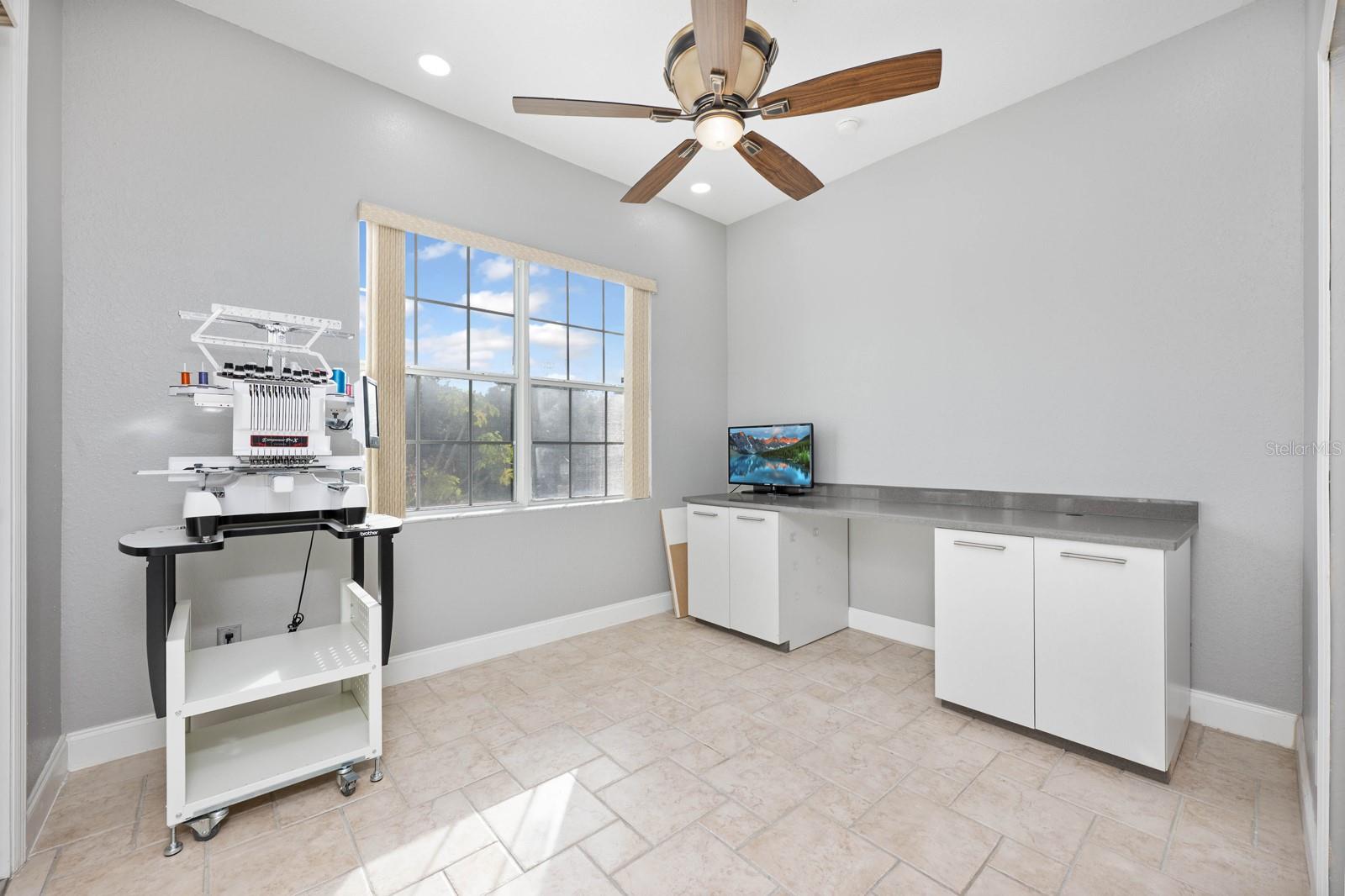 Image 27 of 45 For 18714 Northcliff Street