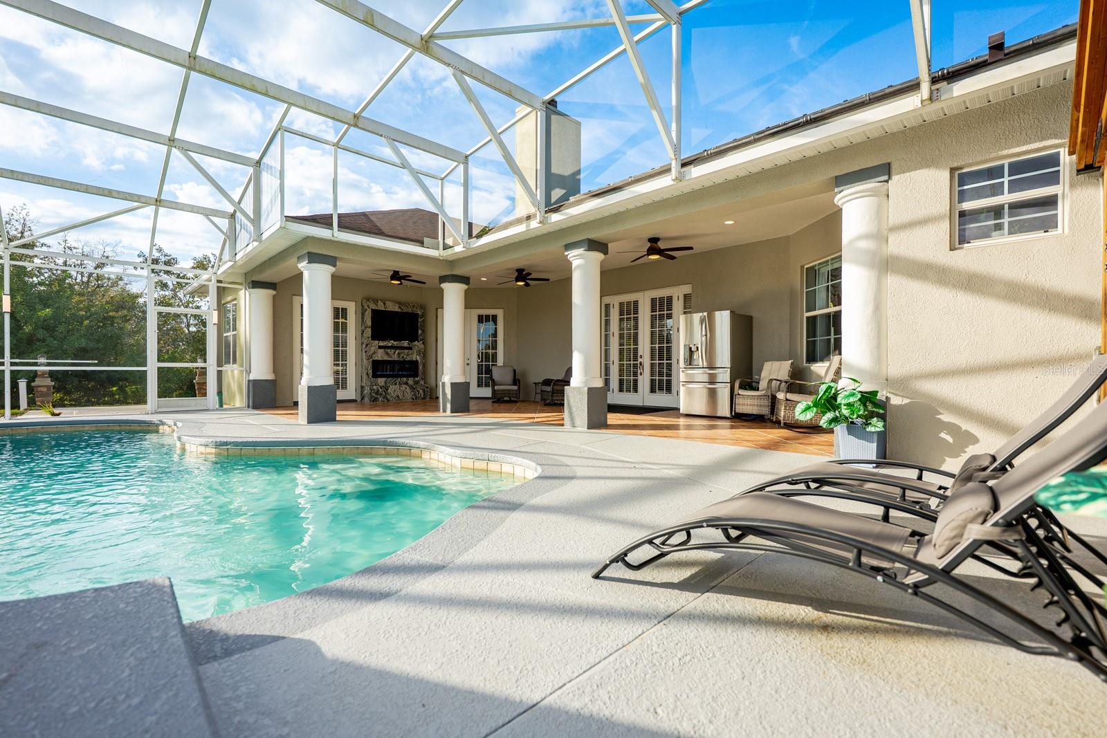 Image 29 of 45 For 18714 Northcliff Street