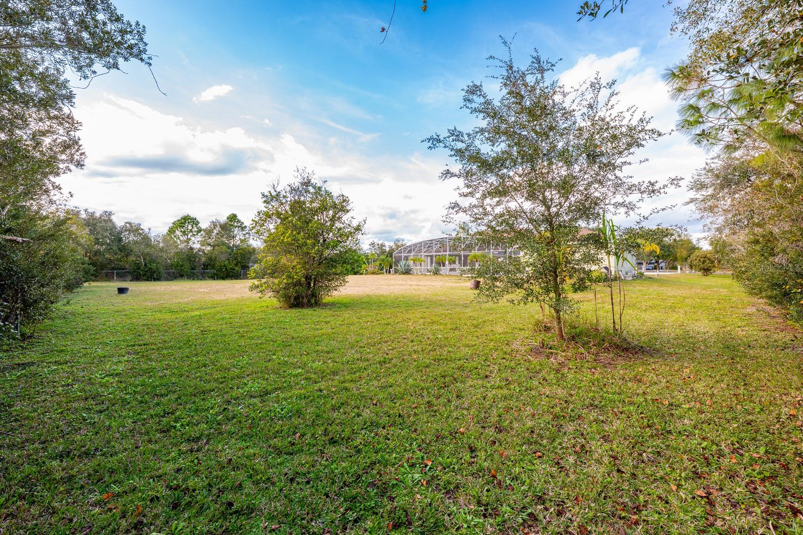 Image 38 of 45 For 18714 Northcliff Street