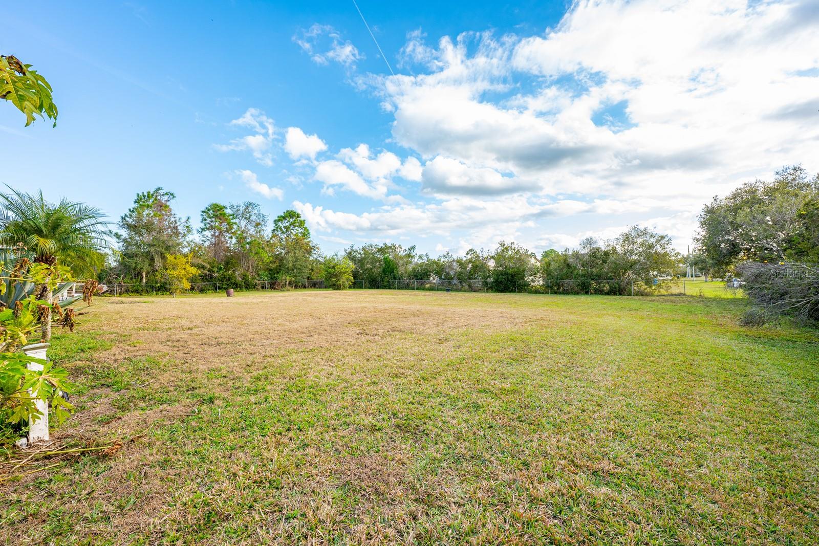 Image 39 of 45 For 18714 Northcliff Street