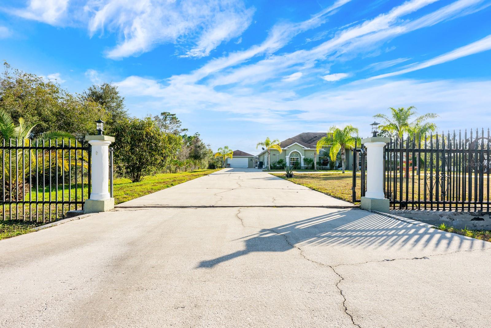 Image 42 of 45 For 18714 Northcliff Street