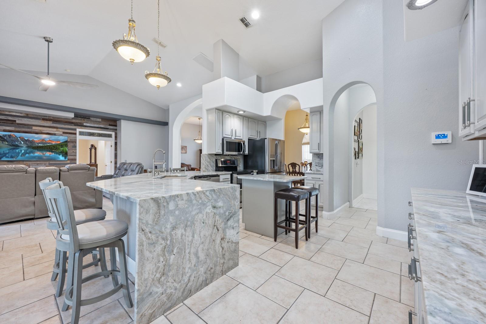 Image 9 of 45 For 18714 Northcliff Street