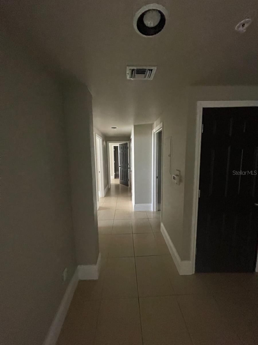 Image 6 of 13 For 322 Central Boulevard 1415