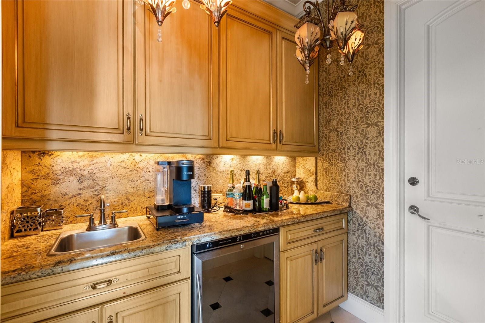 Image 36 of 87 For 2405 Alaqua Drive