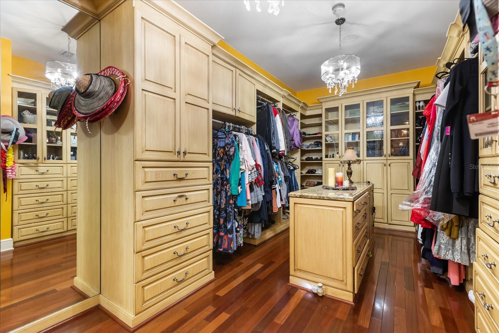 Image 37 of 87 For 2405 Alaqua Drive