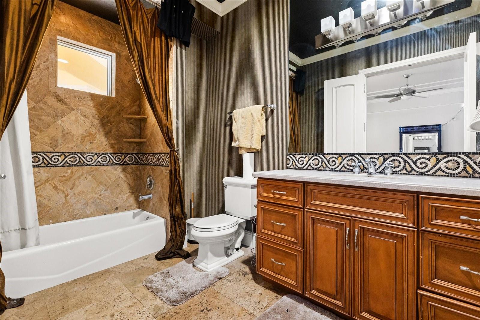 Image 43 of 87 For 2405 Alaqua Drive