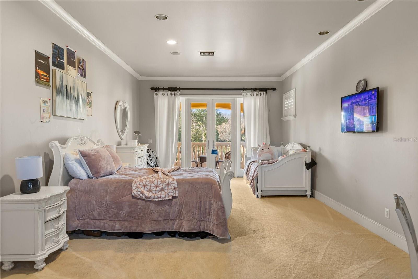 Image 44 of 87 For 2405 Alaqua Drive