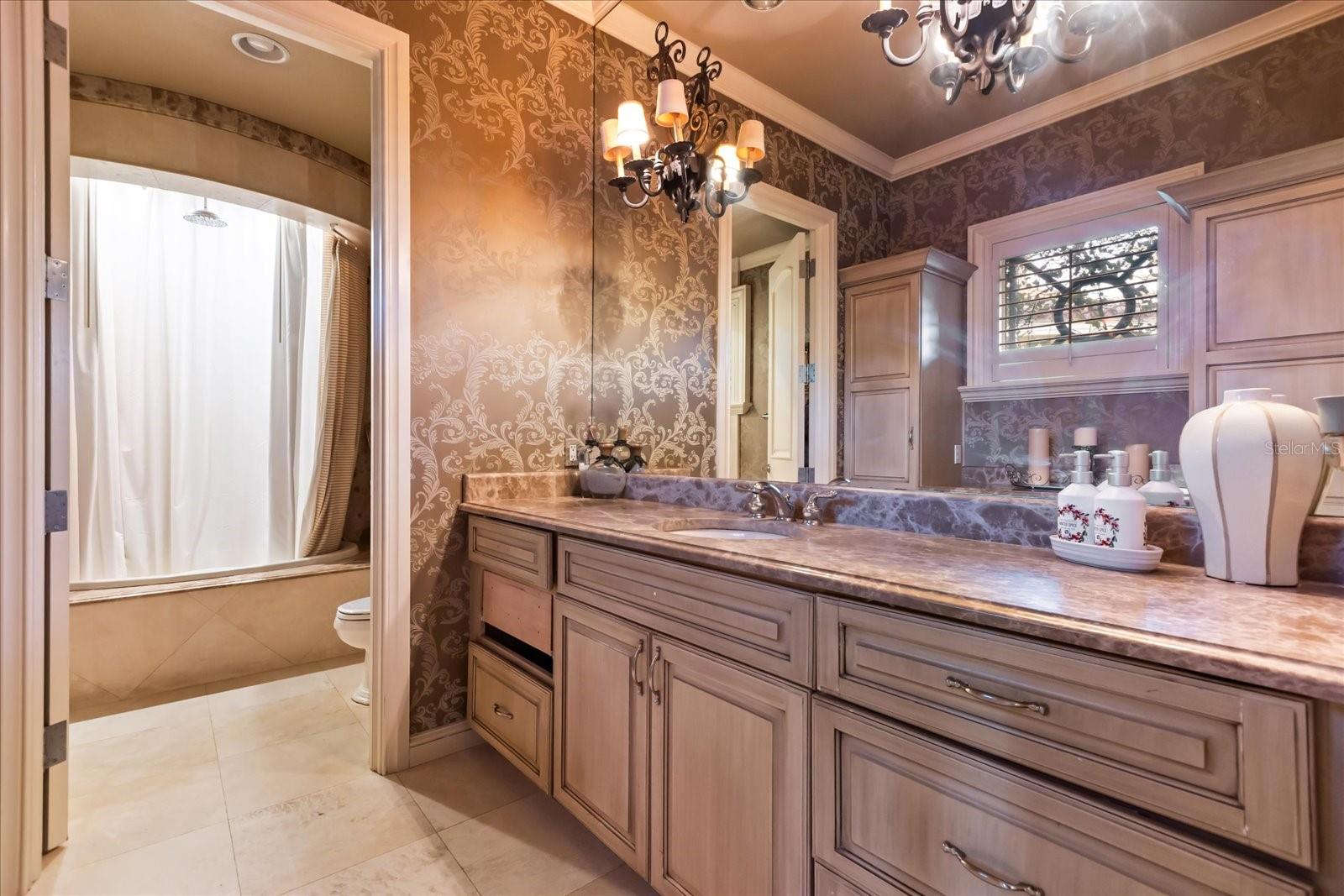 Image 52 of 87 For 2405 Alaqua Drive