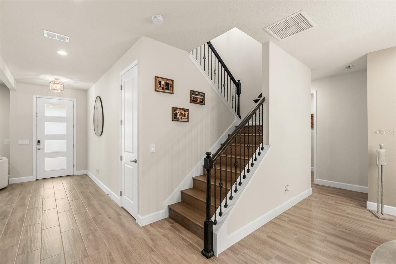 Image 4 of 48 For 3560 Stonebriar Lane