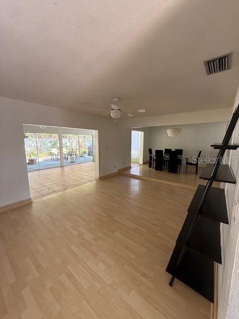 Image 17 of 32 For 2913 Abbey Court