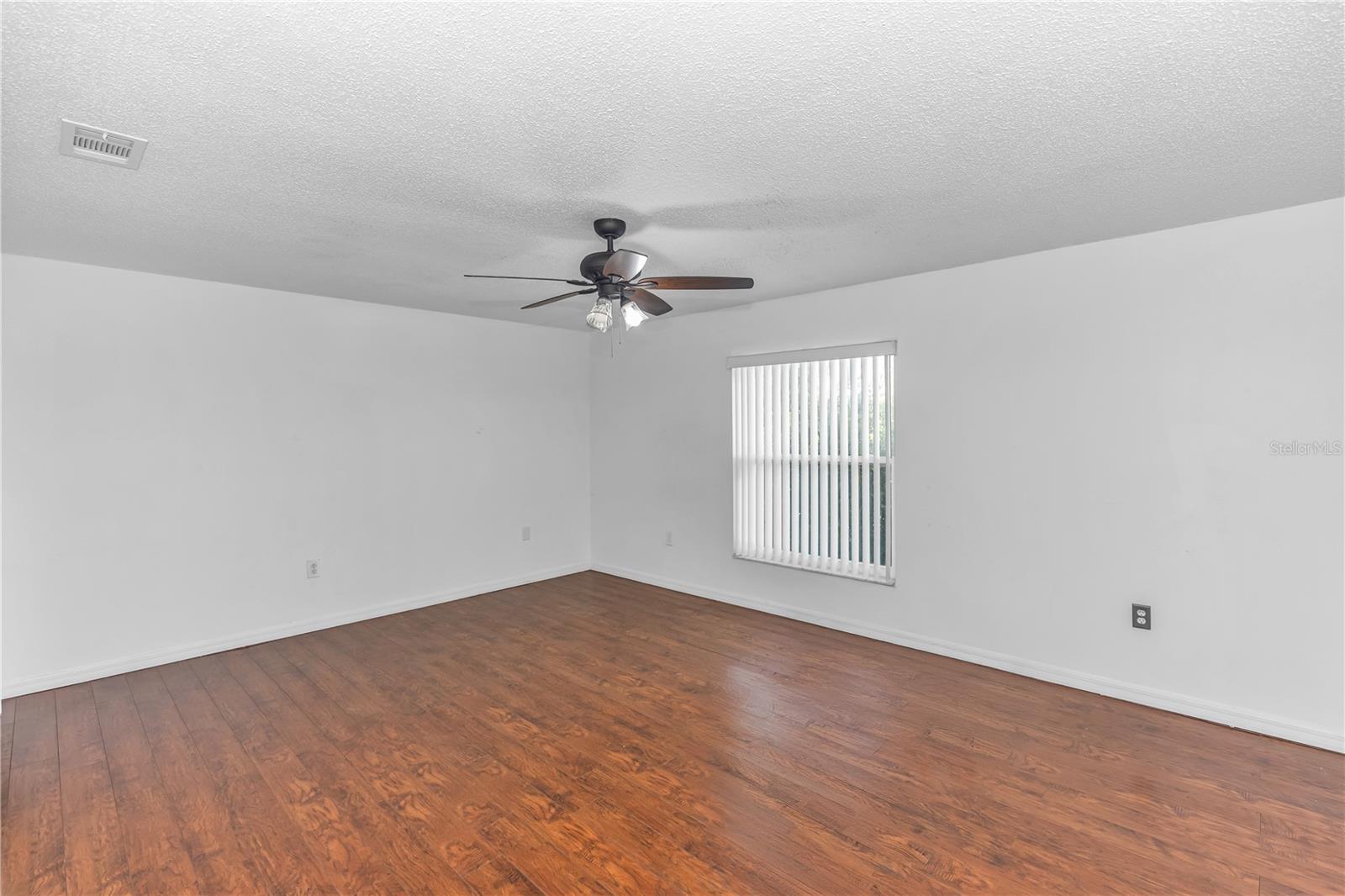 Image 20 of 41 For 8315 Village Green Road