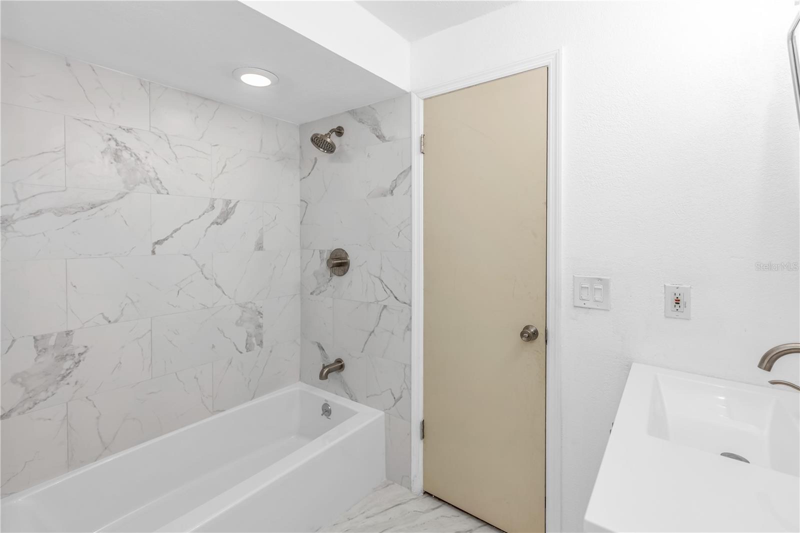 Image 22 of 41 For 8315 Village Green Road