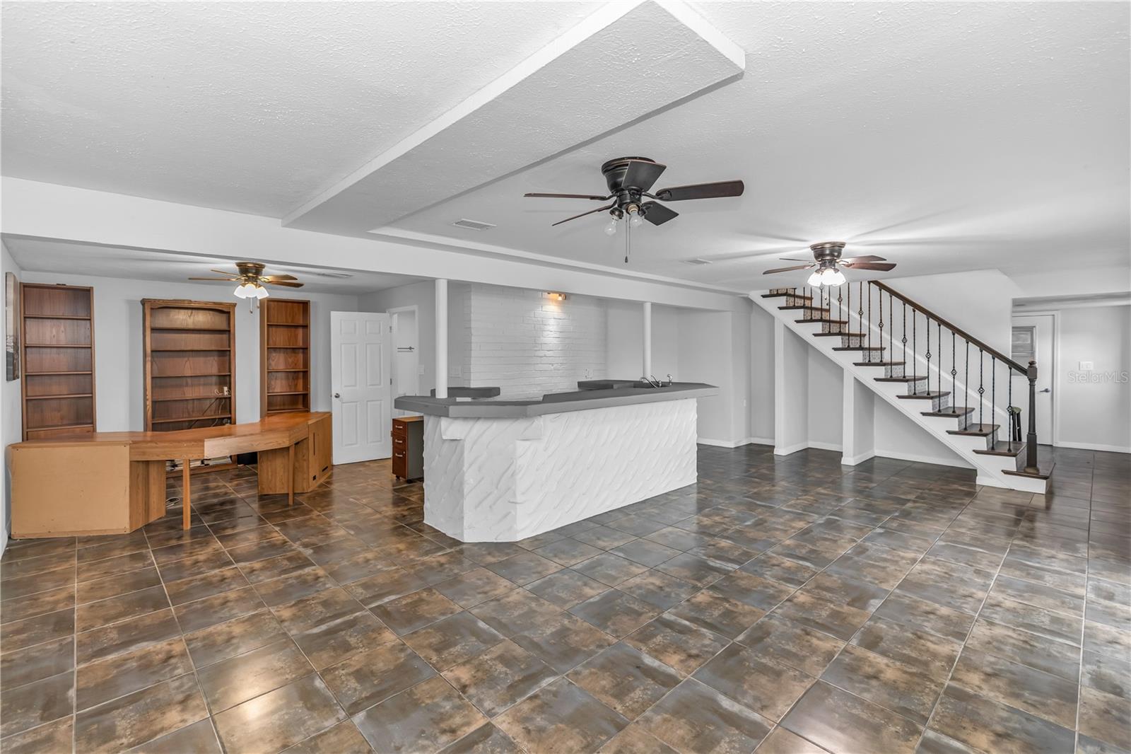 Image 27 of 41 For 8315 Village Green Road