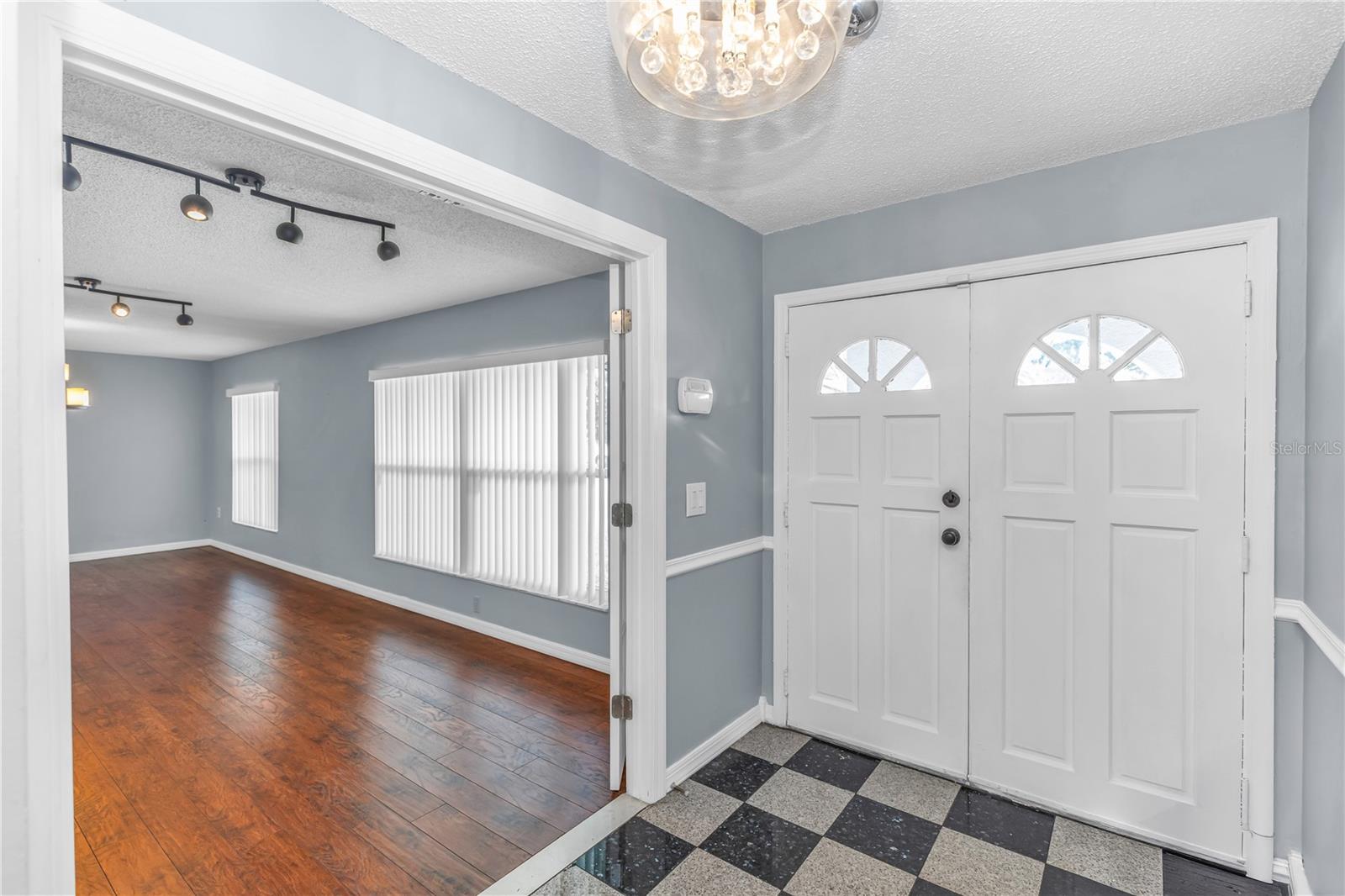 Image 5 of 41 For 8315 Village Green Road