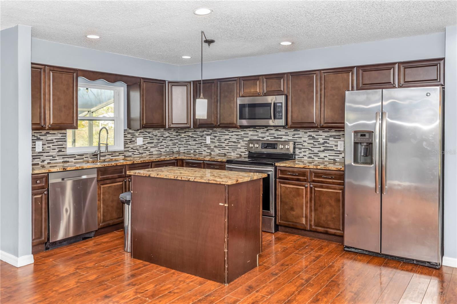 Image 9 of 41 For 8315 Village Green Road