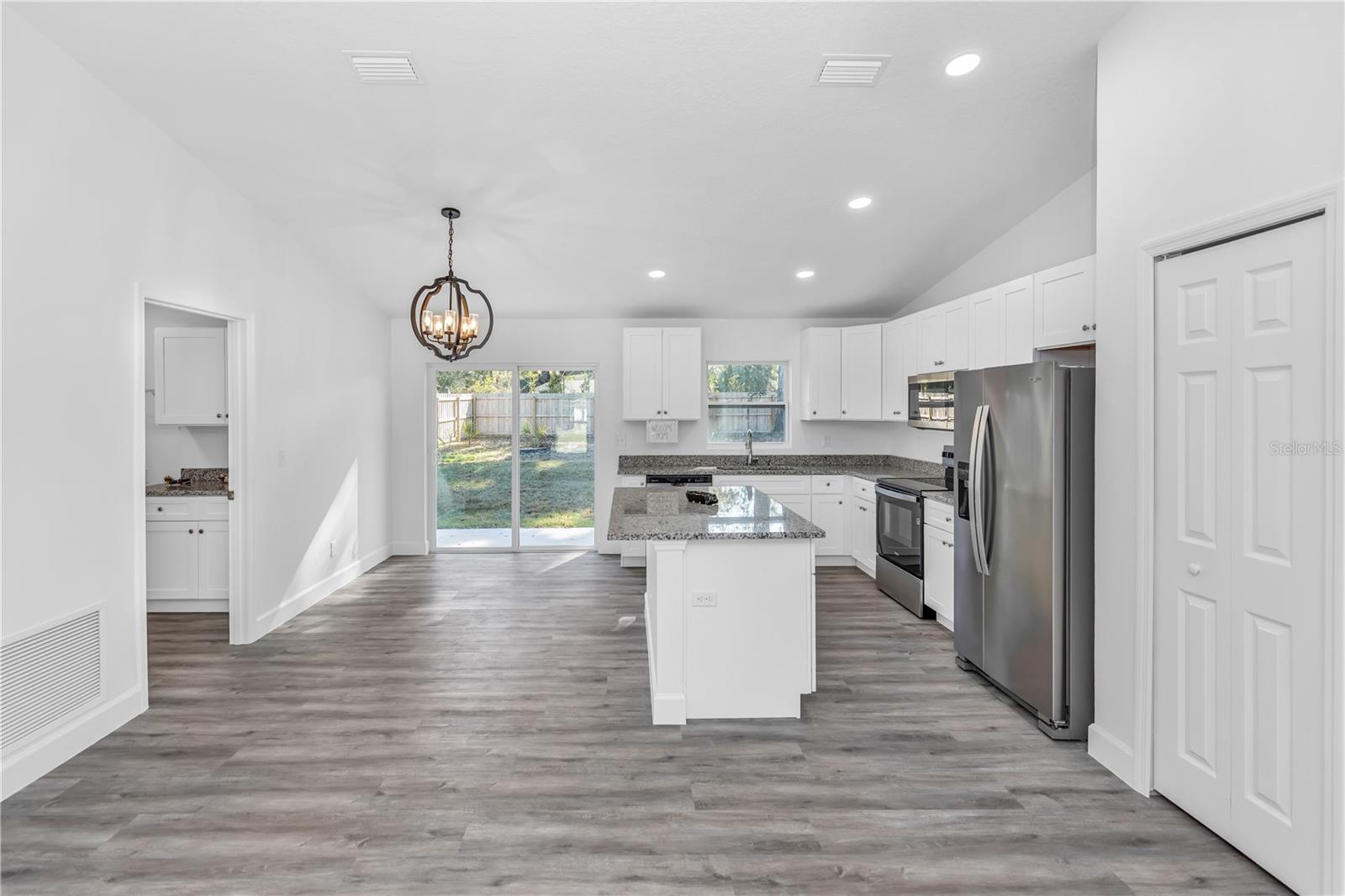 Image 5 of 25 For 340 Elm Drive