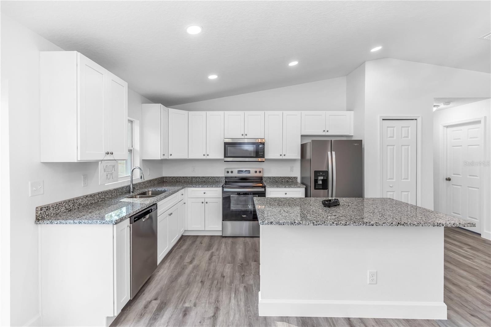 Image 6 of 25 For 340 Elm Drive