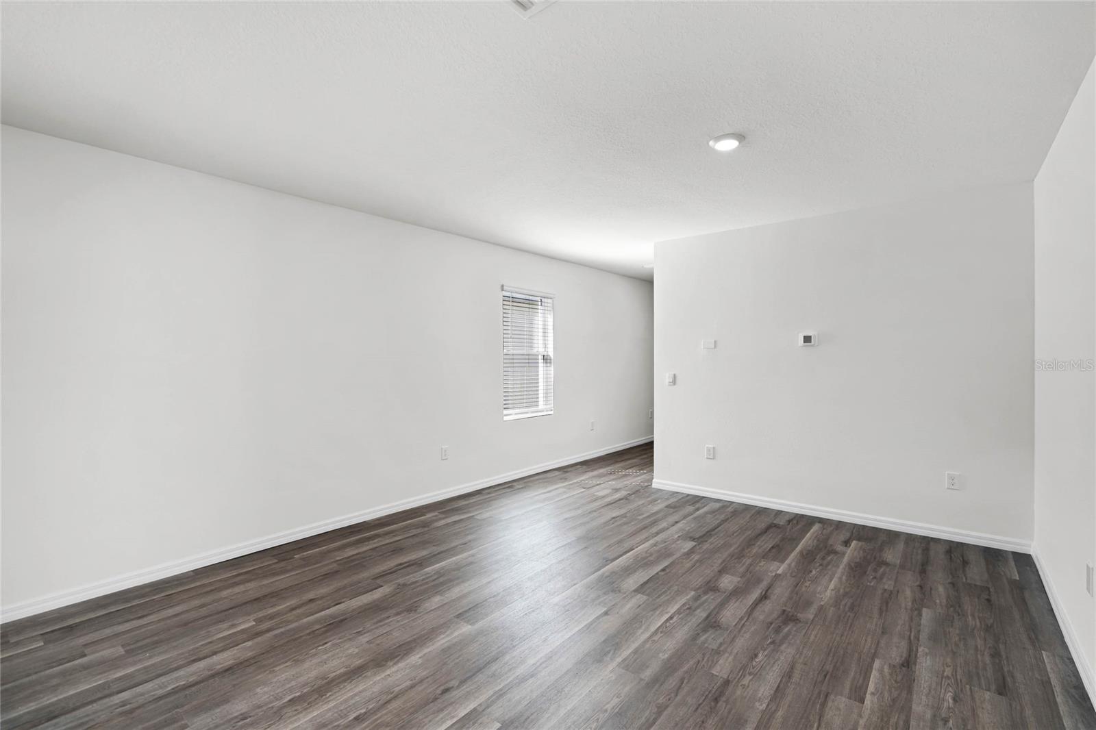 Image 5 of 28 For 1726 Hummingbird Road