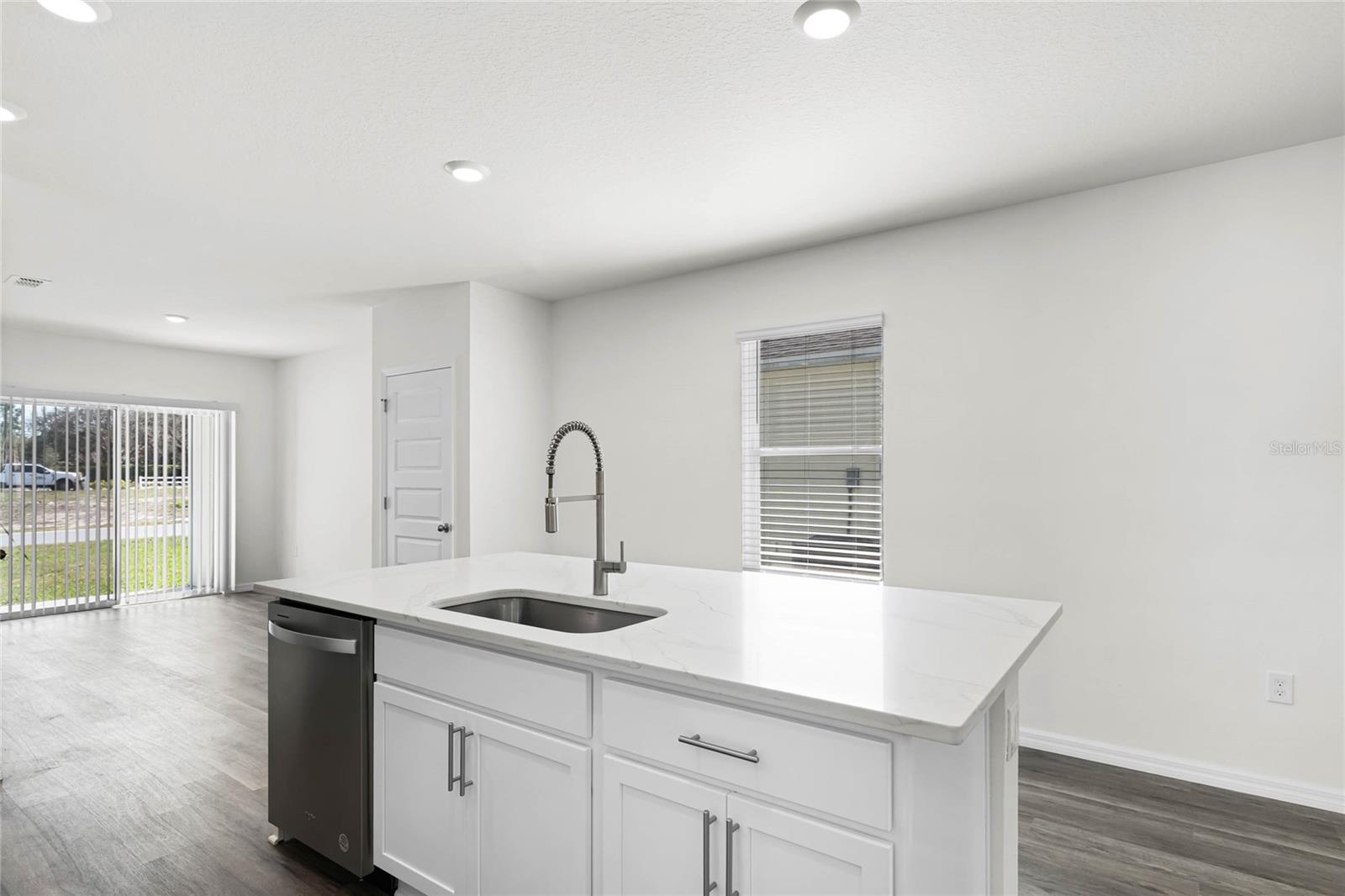 Image 8 of 28 For 1726 Hummingbird Road