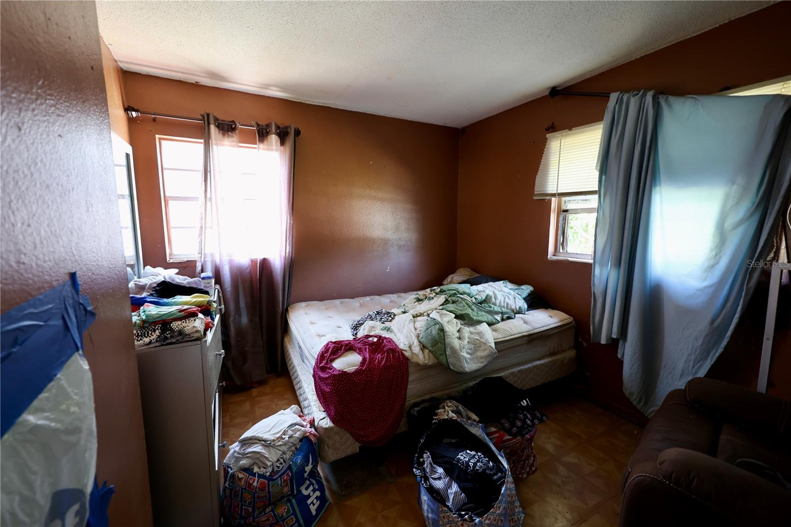 Image 11 of 17 For 2009 Summerlin Avenue