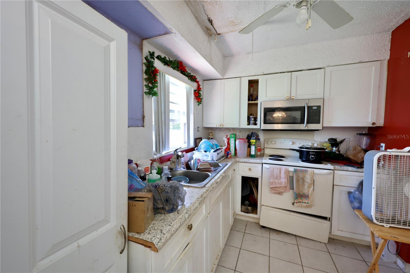 Image 5 of 17 For 2009 Summerlin Avenue