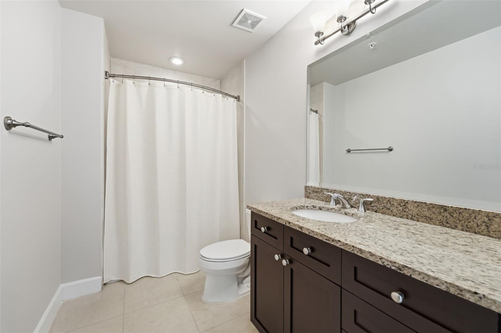 Image 10 of 41 For 100 Eola Drive 1712