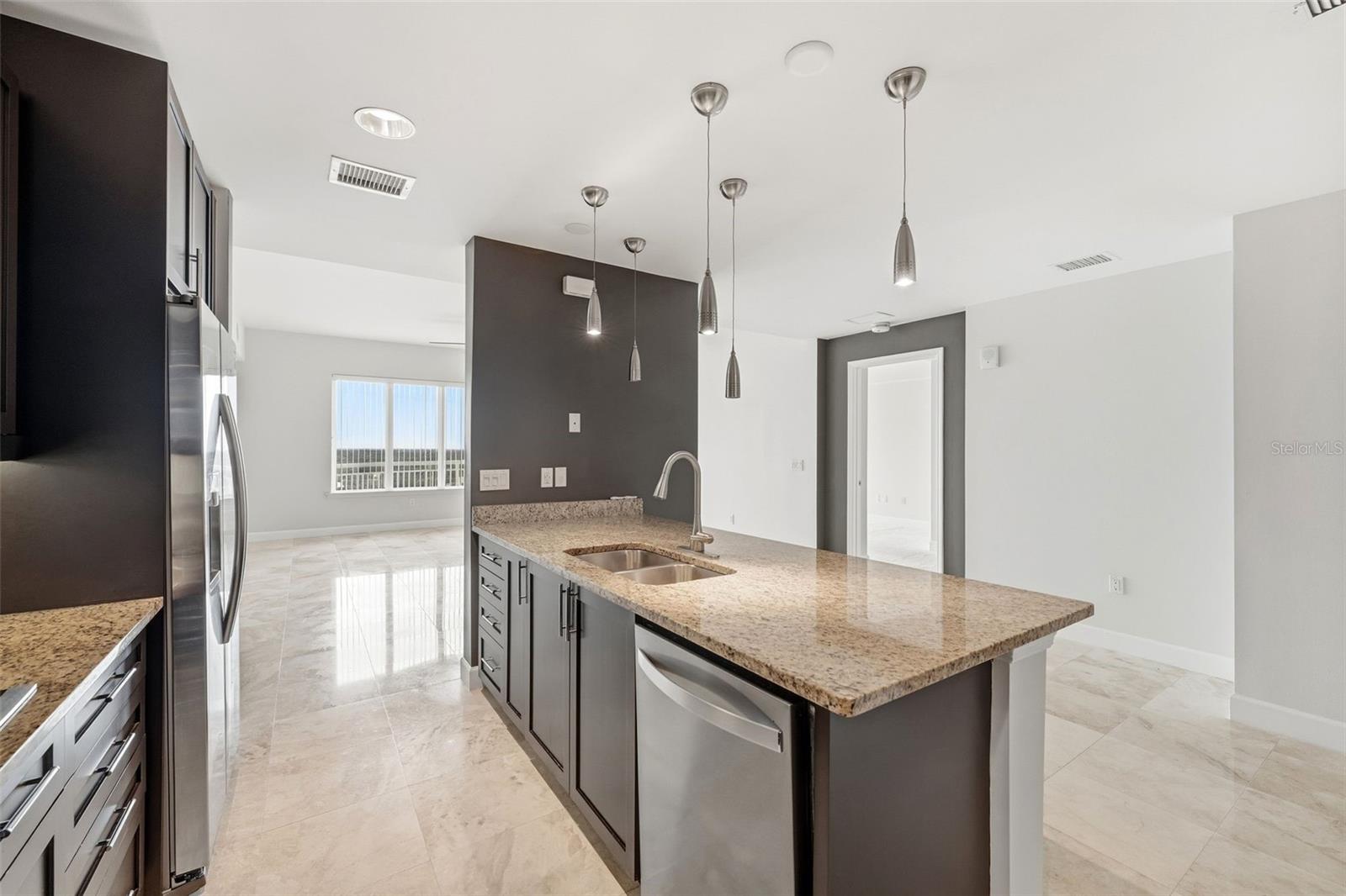 Image 12 of 41 For 100 Eola Drive 1712