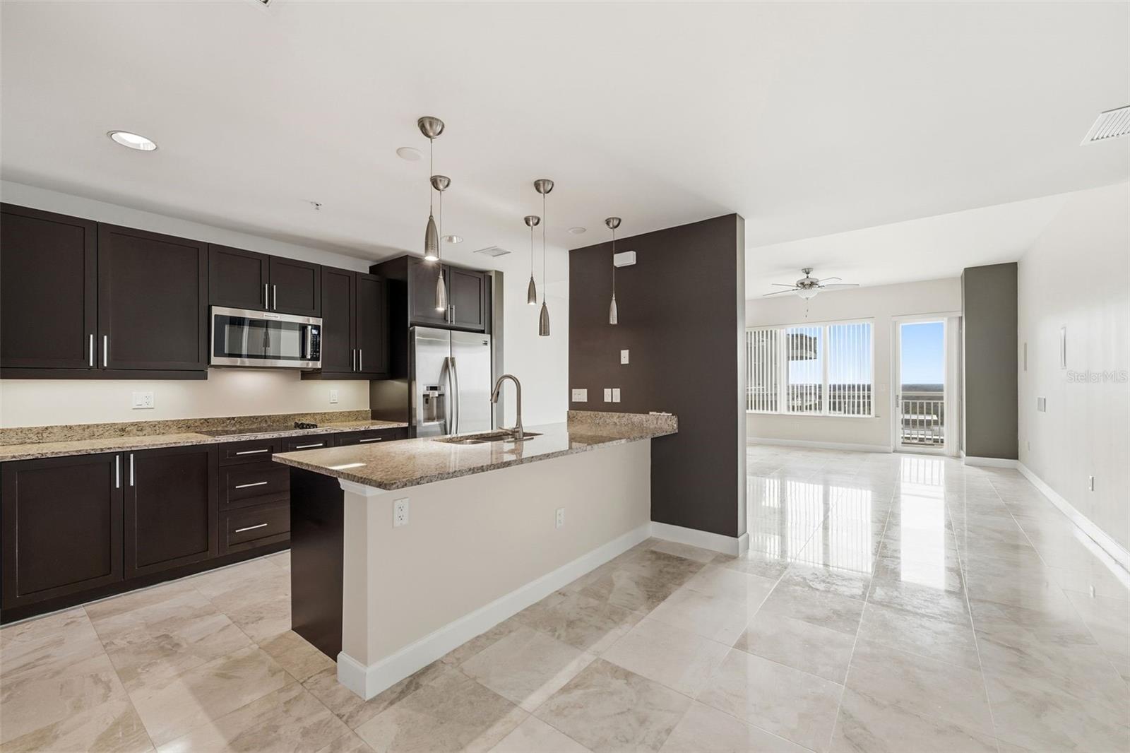 Image 17 of 41 For 100 Eola Drive 1712