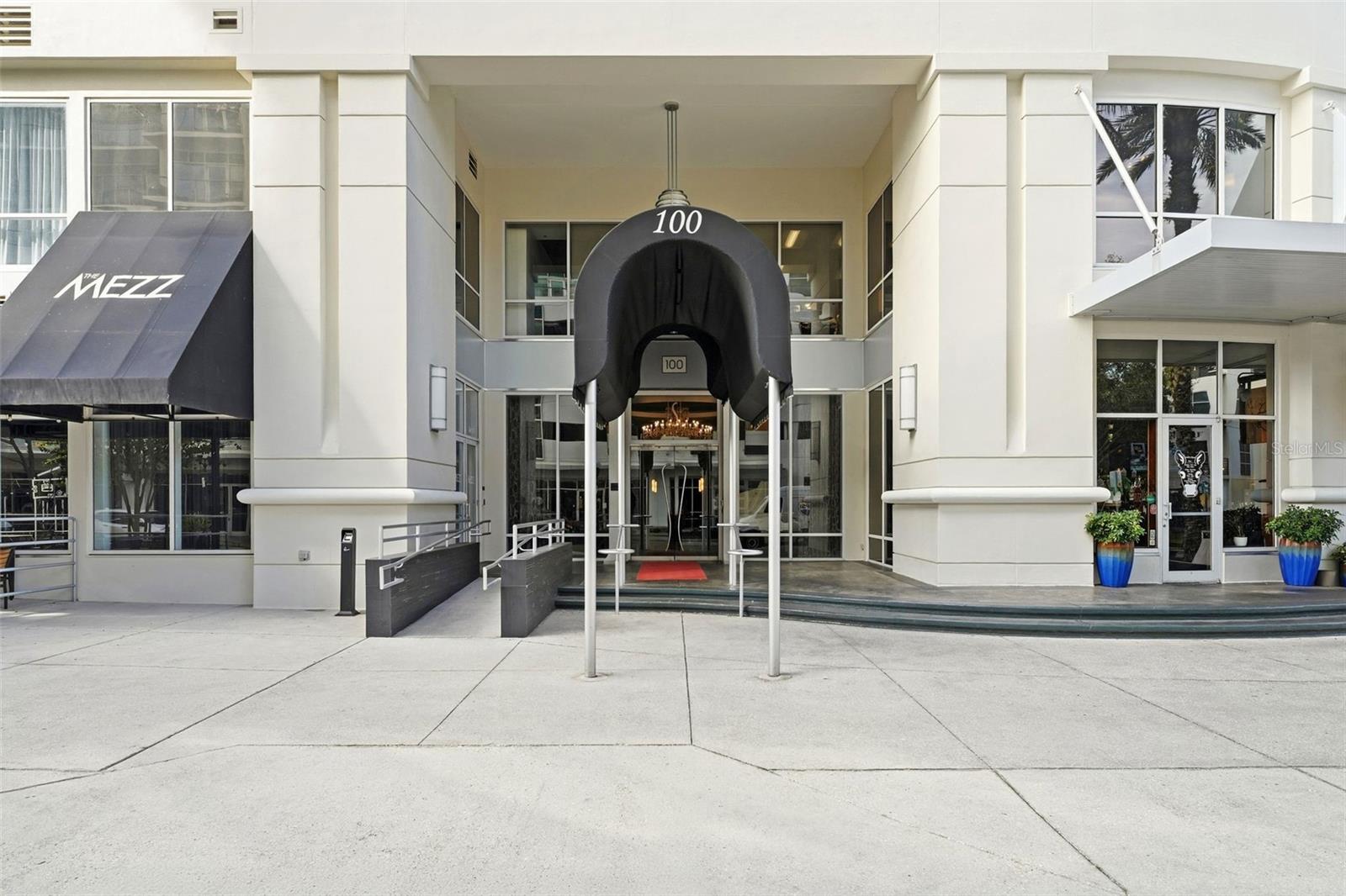 Image 2 of 41 For 100 Eola Drive 1712