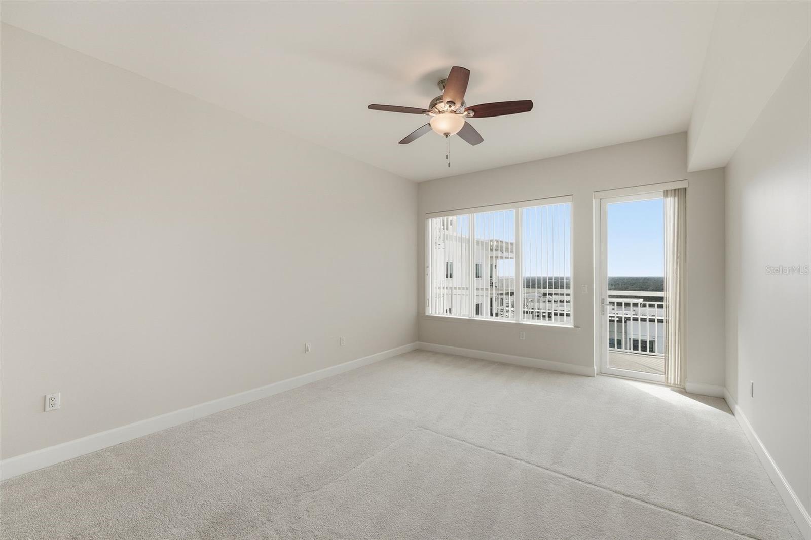 Image 24 of 41 For 100 Eola Drive 1712