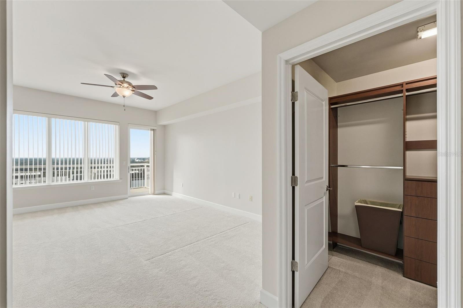 Image 31 of 41 For 100 Eola Drive 1712