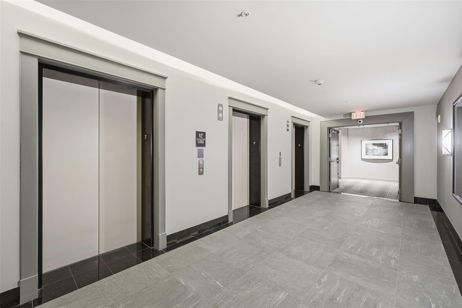 Image 6 of 41 For 100 Eola Drive 1712