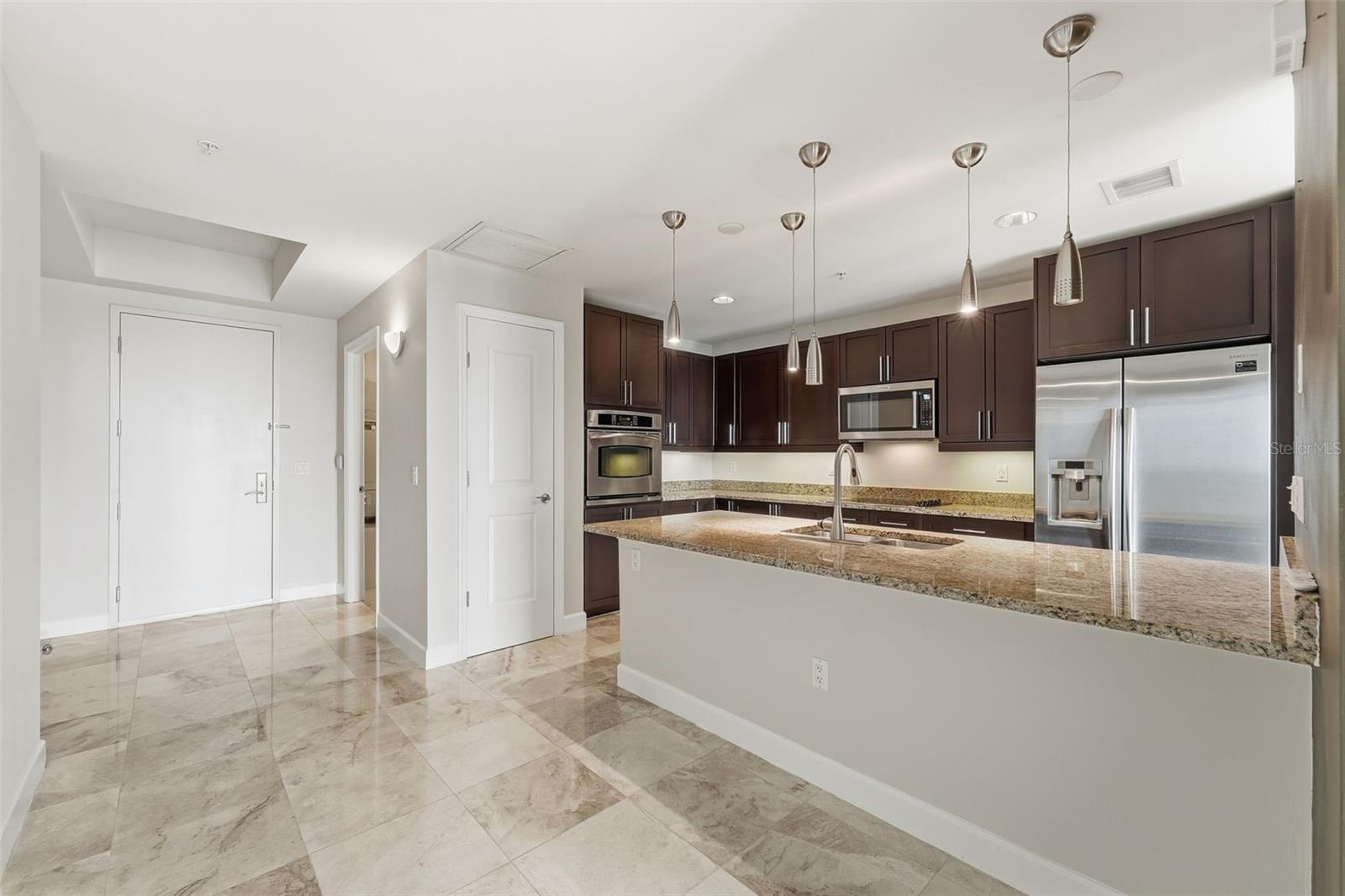 Image 8 of 41 For 100 Eola Drive 1712